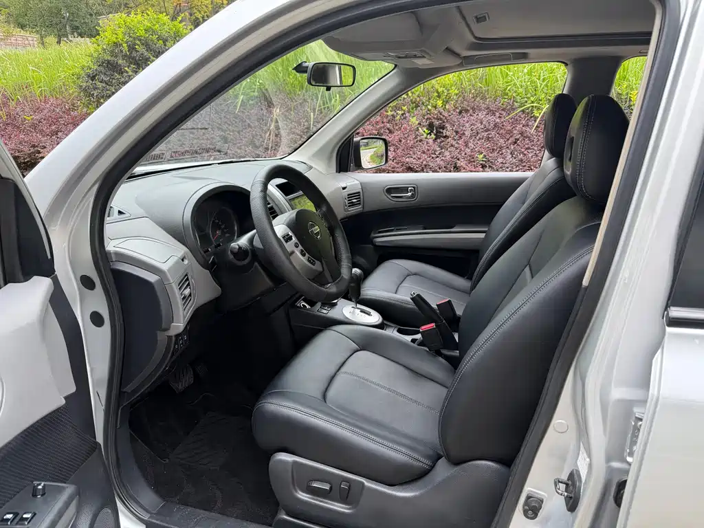 Nissan X-Trail — миниатюра 6