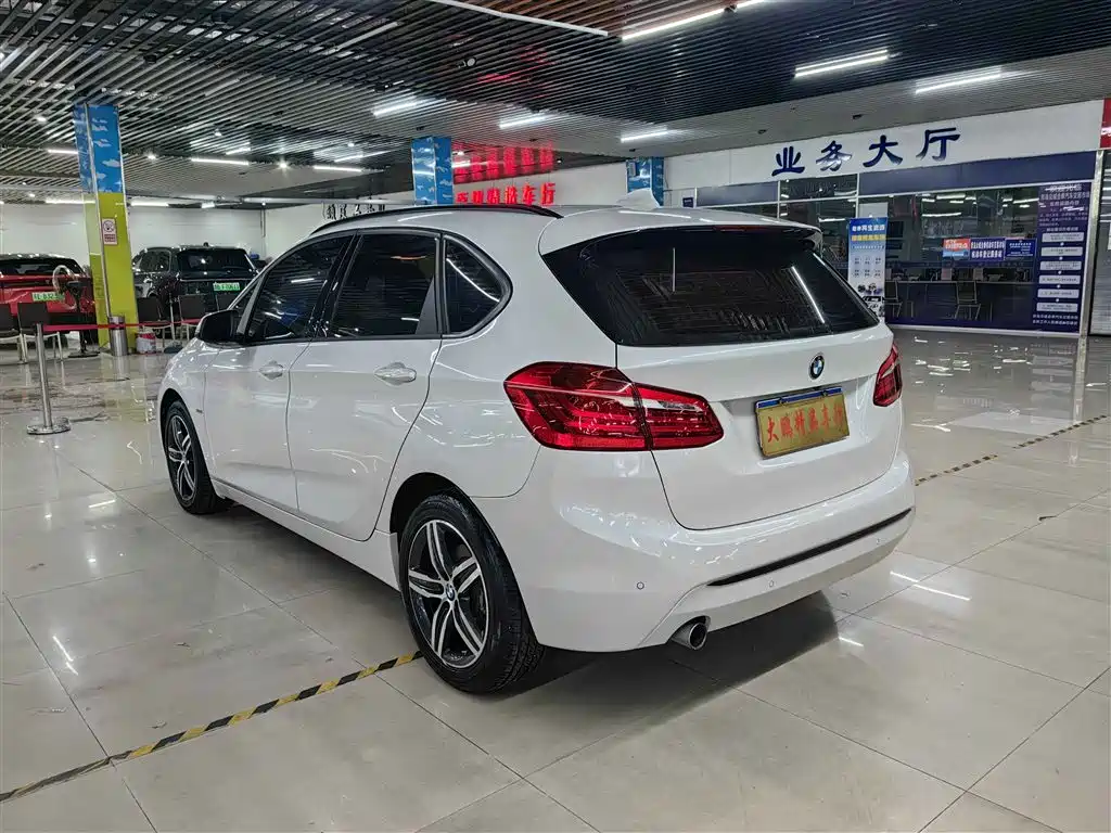 BMW 2 SERIES STATION WAGON