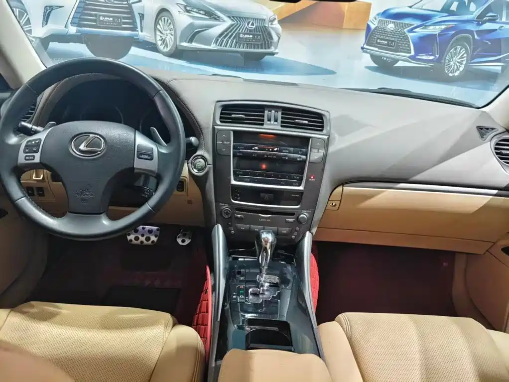 Lexus IS — миниатюра 5