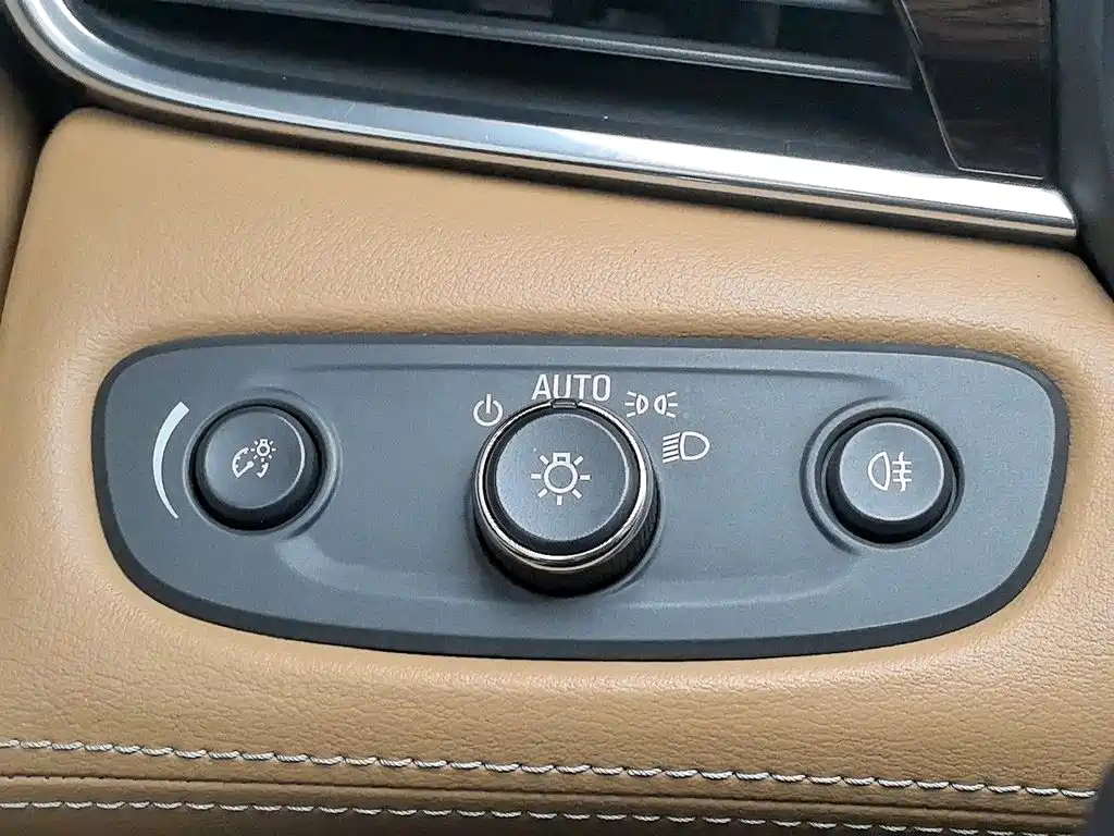Buick LaCrosse — миниатюра 21