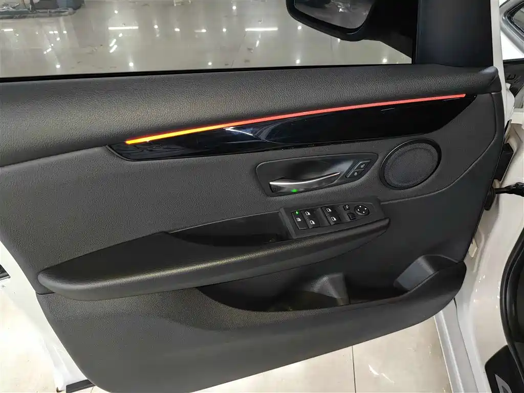 BMW 2 SERIES STATION WAGON