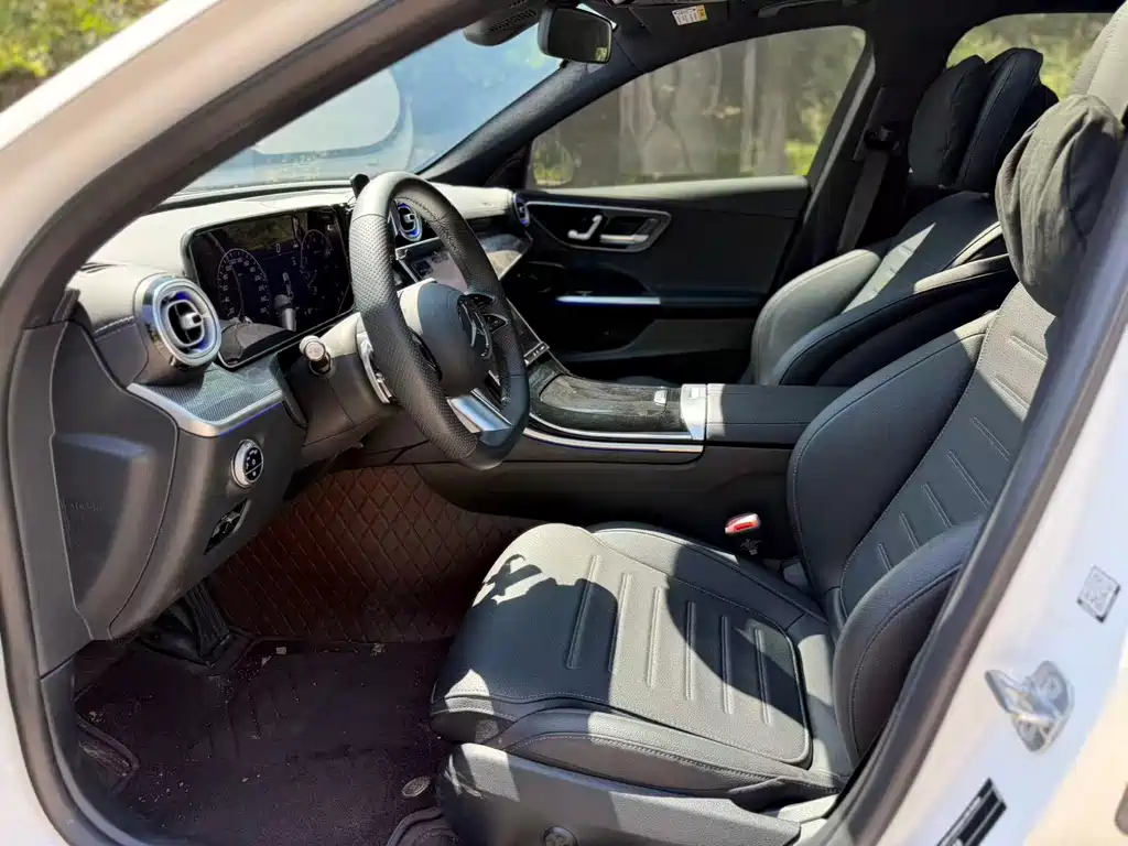 Mercedes-Benz C-Class — миниатюра 4