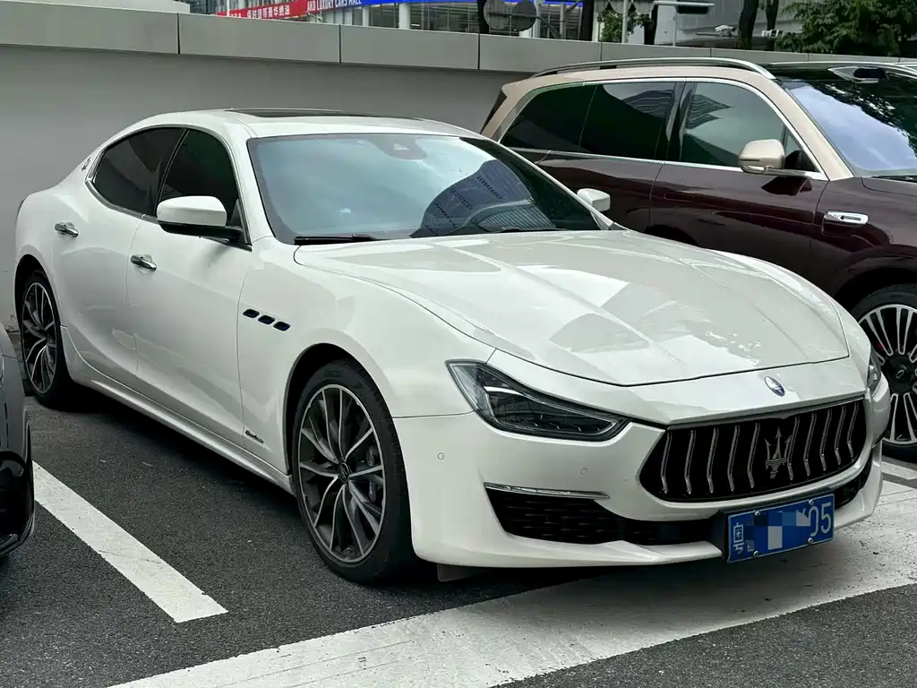 Maserati Ghibli — миниатюра 3
