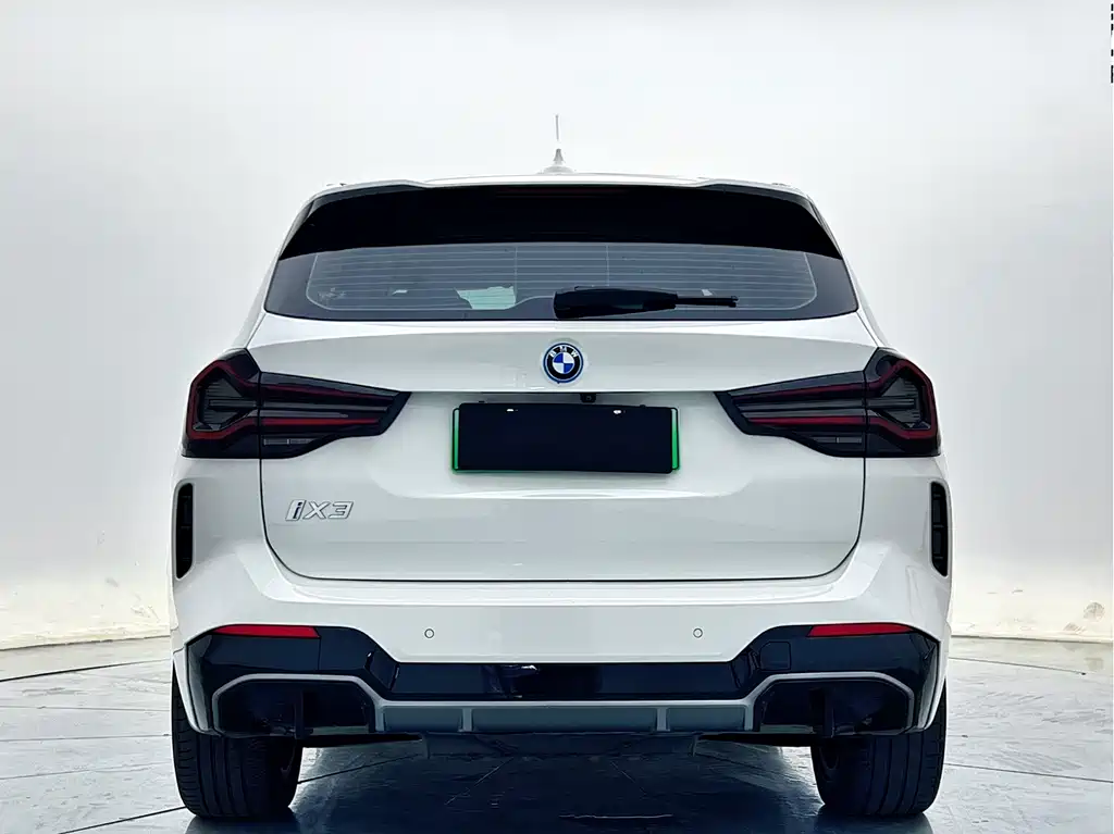 BMW iX3 — миниатюра 7