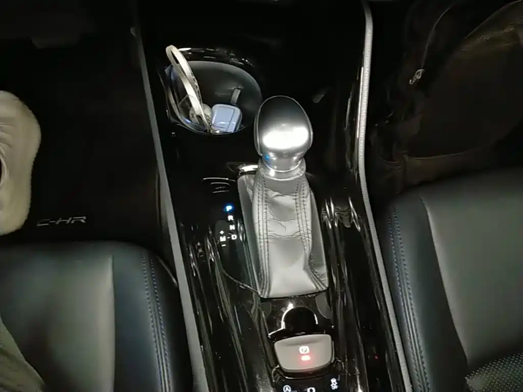 Toyota C-HR — миниатюра 14
