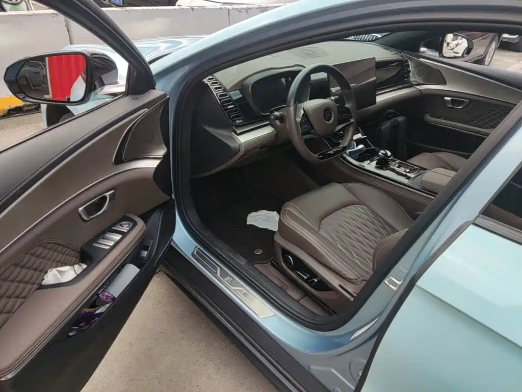 BYD Han — миниатюра 16