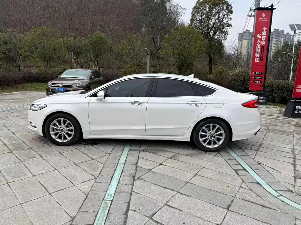 FORD MONDEO