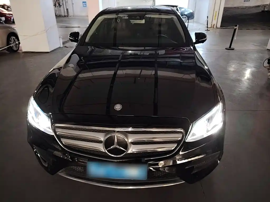 Mercedes-Benz E-Class — миниатюра 3