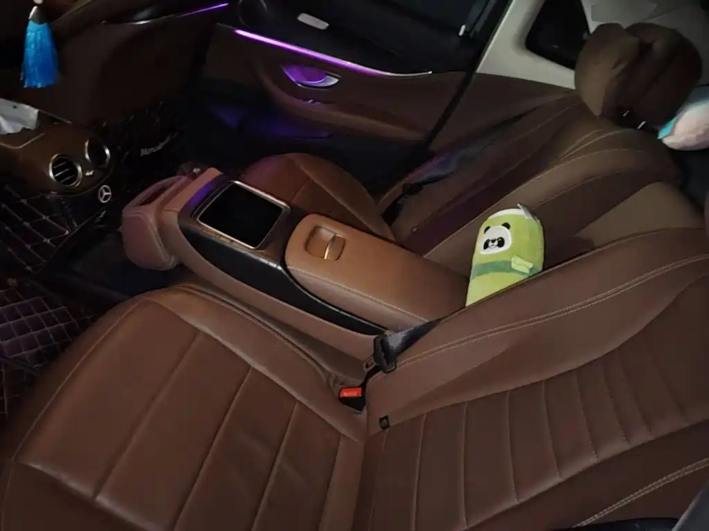Mercedes-Benz E-Class — миниатюра 17