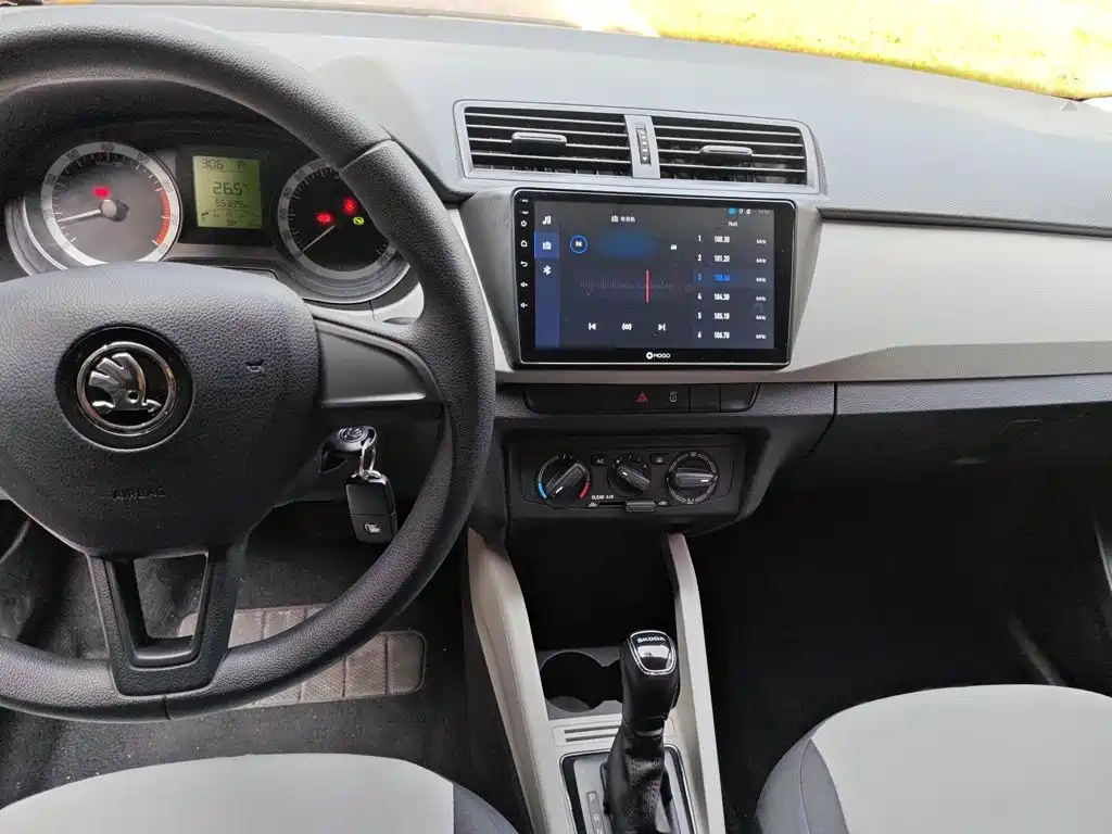 Skoda Fabia — миниатюра 21
