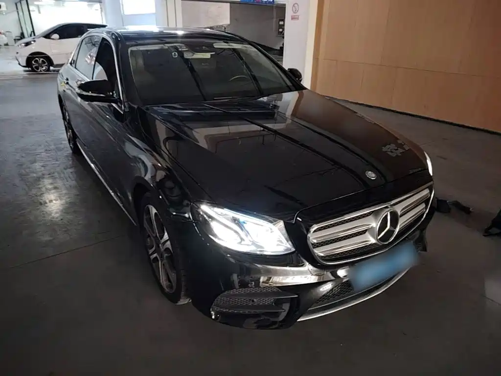 Mercedes-Benz E-Class — миниатюра 4