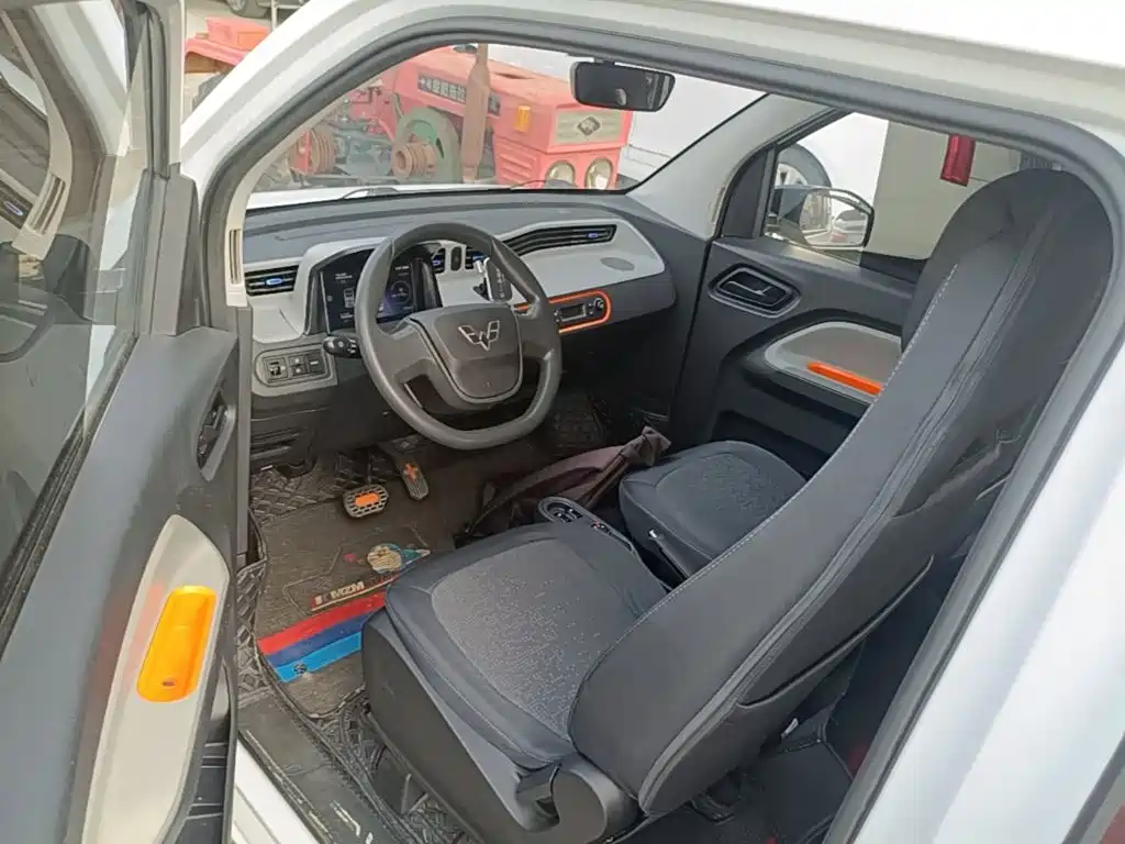 Wuling MINIEV — миниатюра 16
