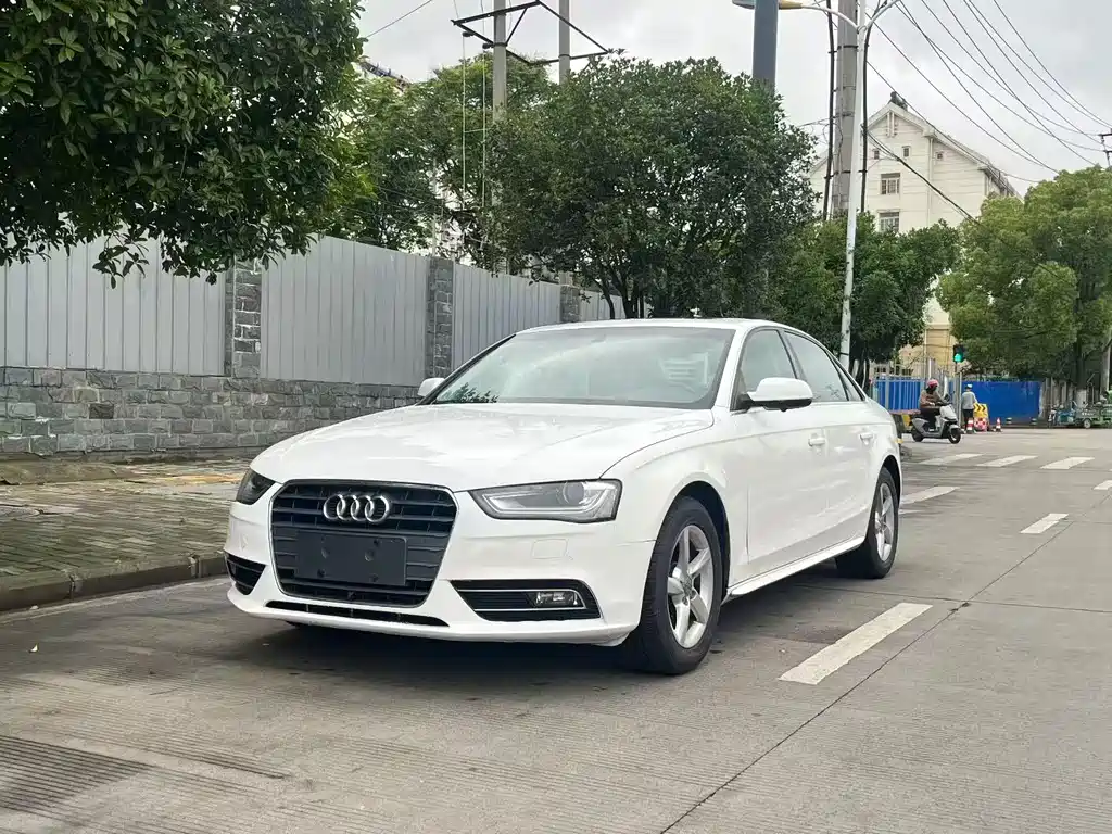 Купить Audi A4L