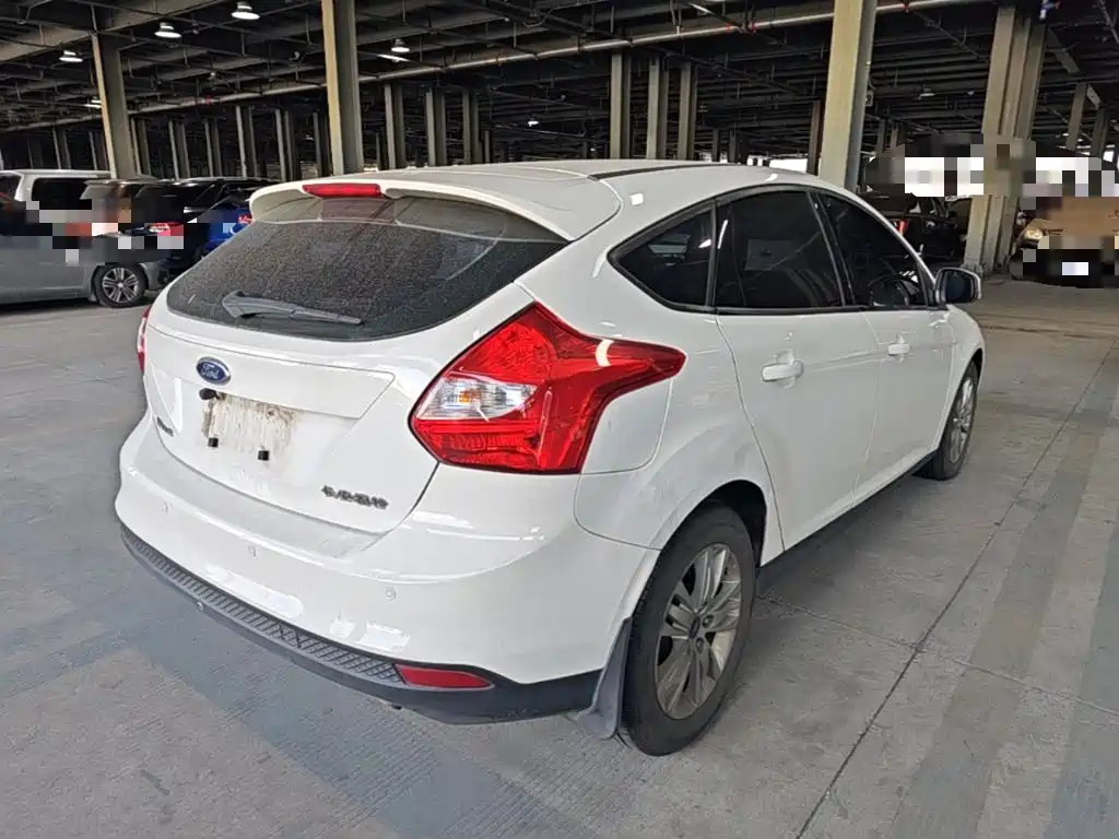 Ford Focus — миниатюра 7