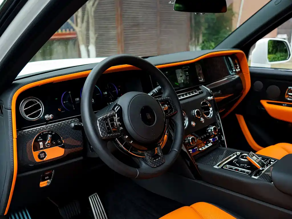 Rolls-Royce Cullinan — миниатюра 6