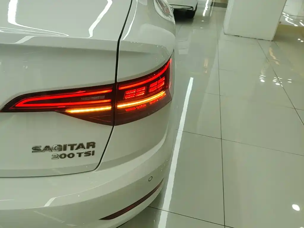 Volkswagen Sagitar — миниатюра 8