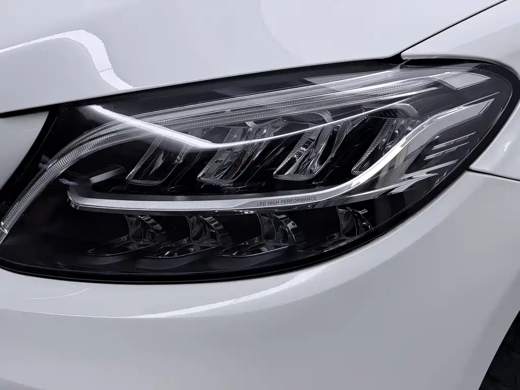 Mercedes-Benz C-Class — миниатюра 20