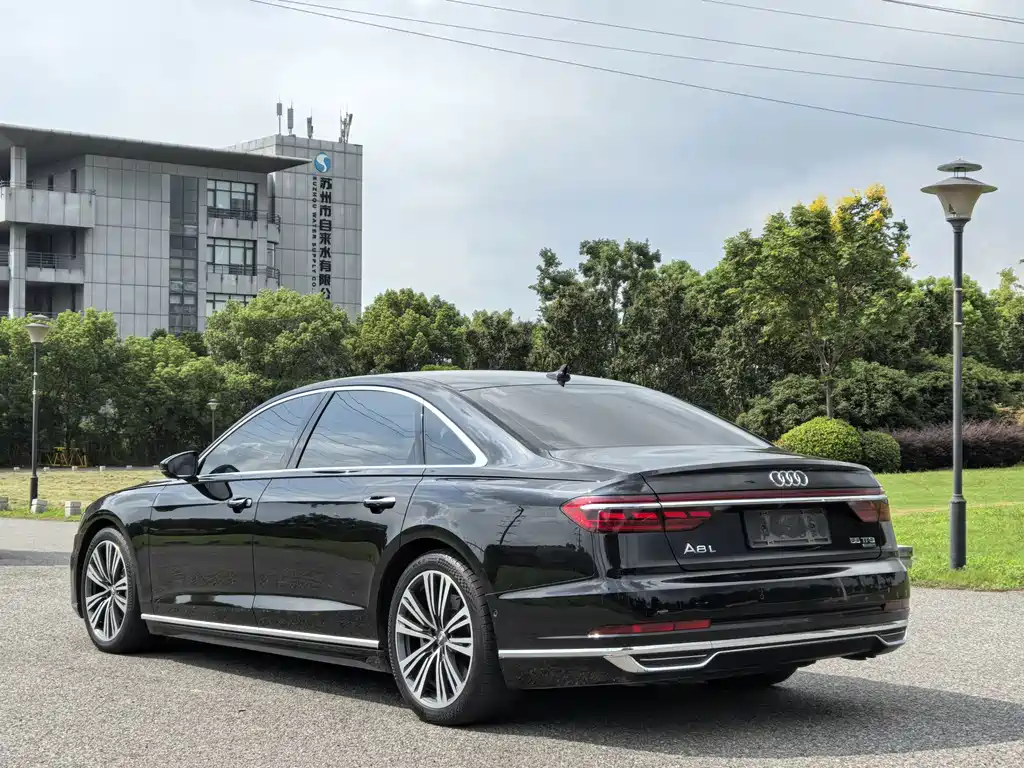 Audi A8 — миниатюра 20