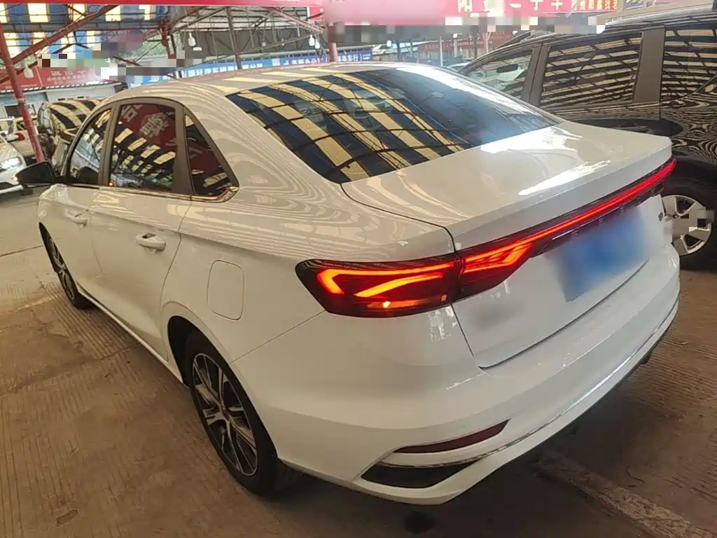 Geely Emgrand — миниатюра 5