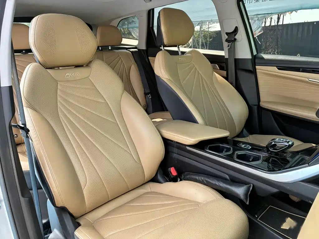Geely Boyue L — миниатюра 16