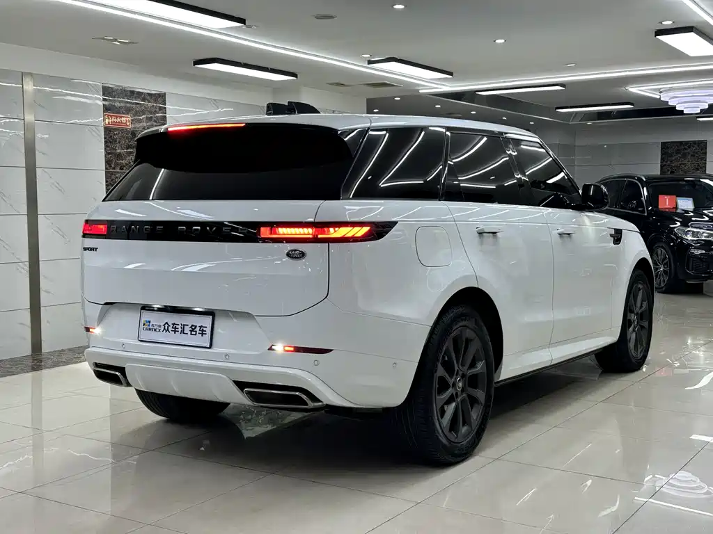 Land Rover Range Rover Sport 2024 400PS Dynamic SE