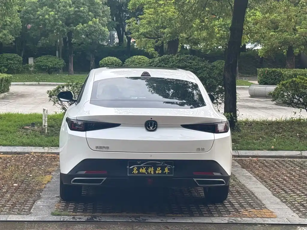Changan Yida — миниатюра 10
