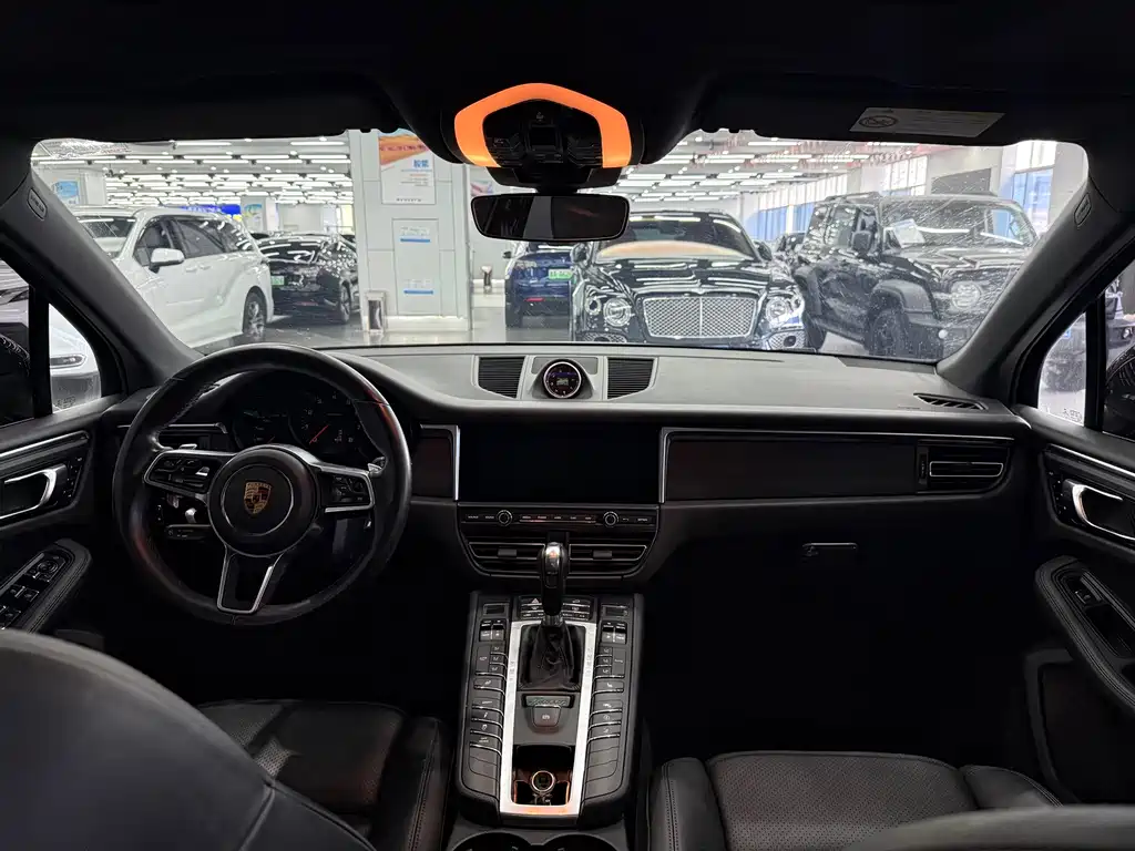 Porsche Macan — миниатюра 8