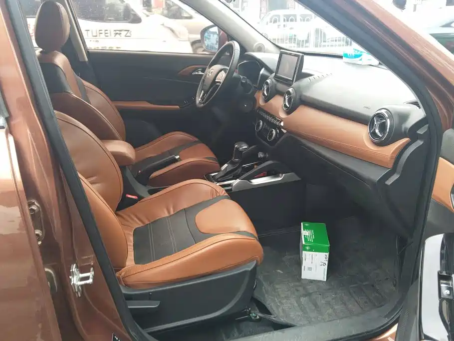 BAIC Senova X35 — миниатюра 8