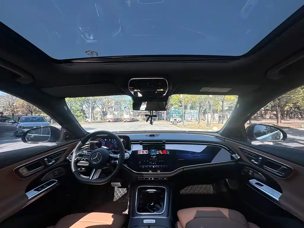 MERCEDES-BENZ E CLASS