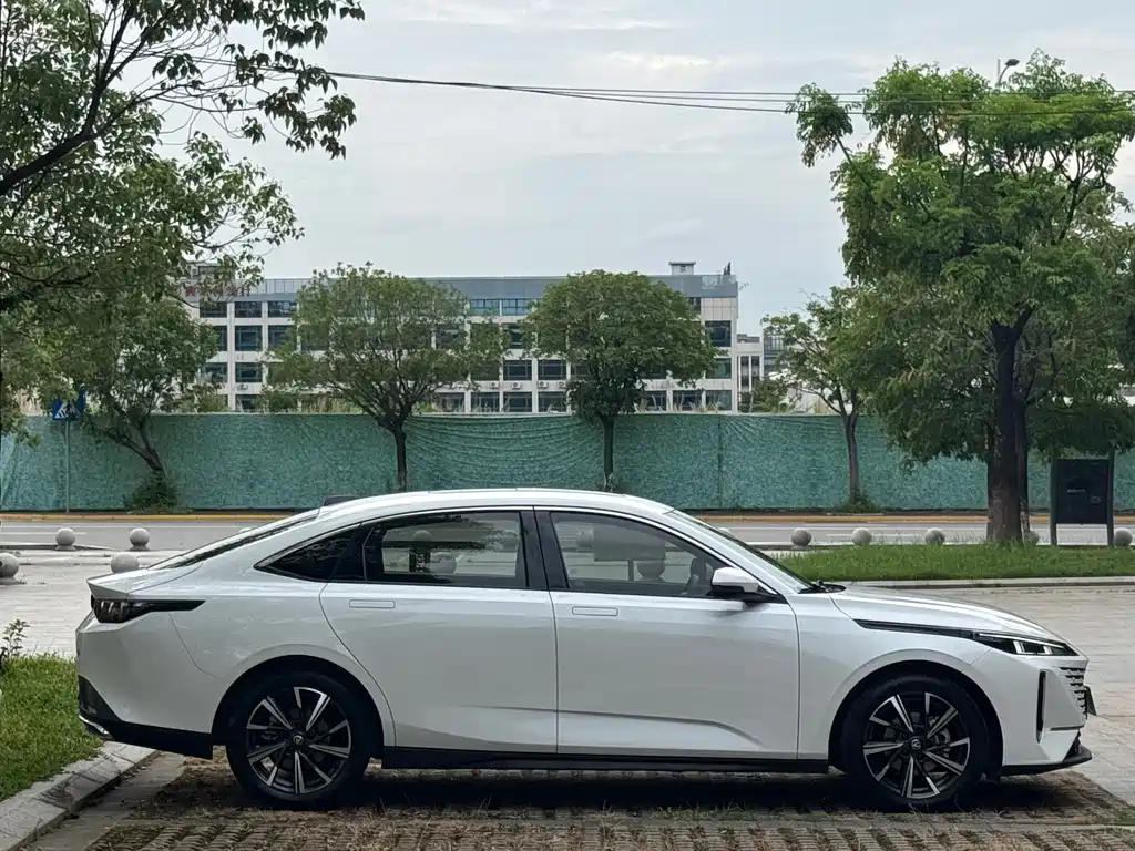 Changan Yida — миниатюра 4