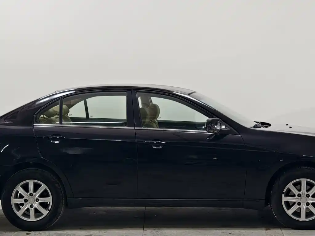 Chevrolet Epica — миниатюра 8