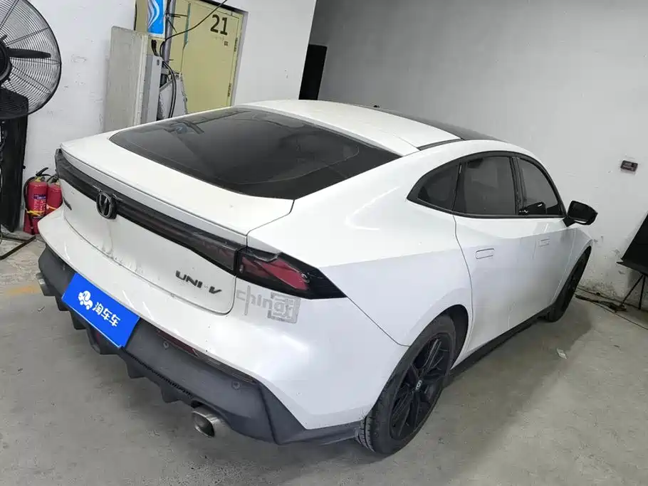 Changan UNI-V — миниатюра 3