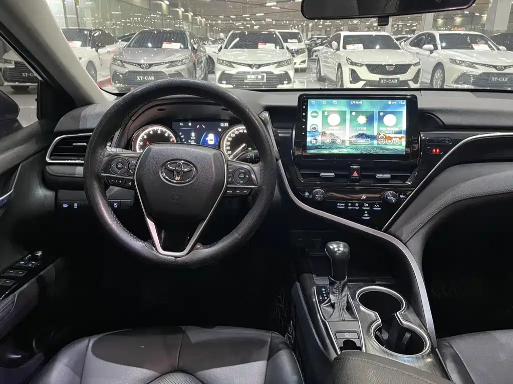 Toyota Camry — миниатюра 8