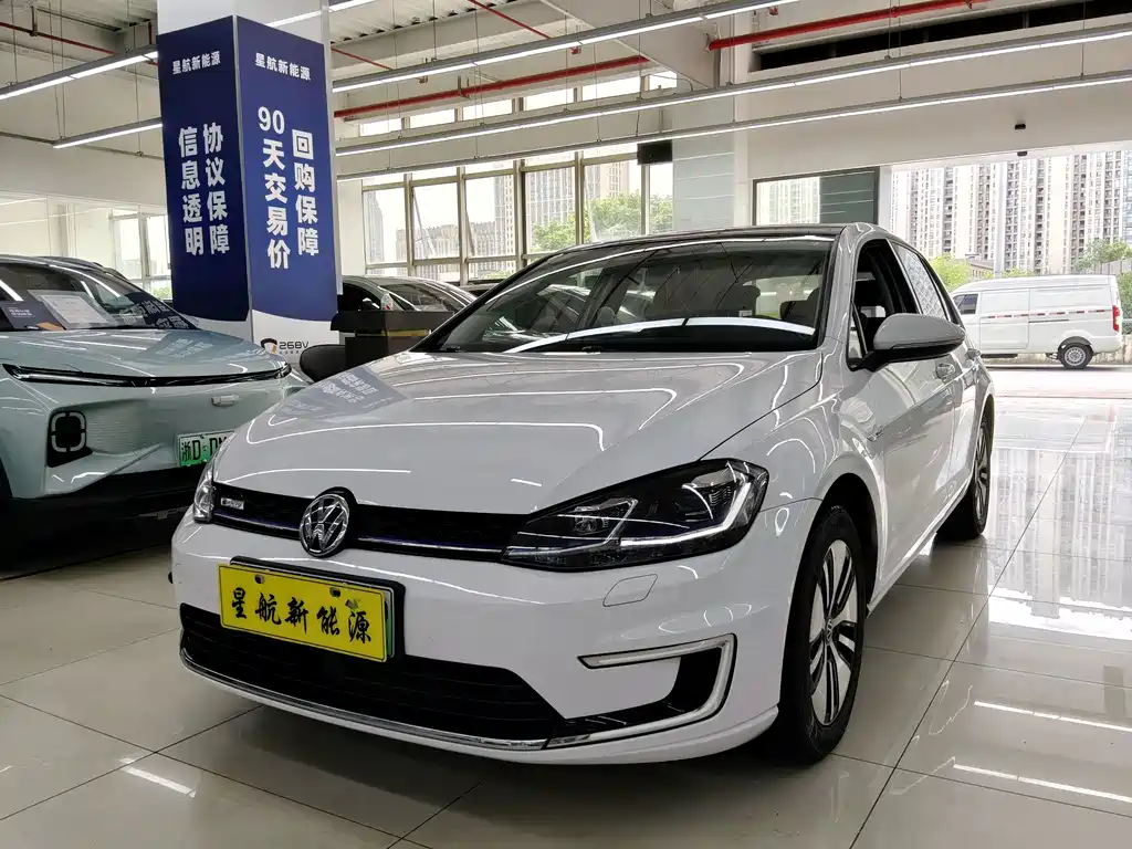 Volkswagen Golf EV