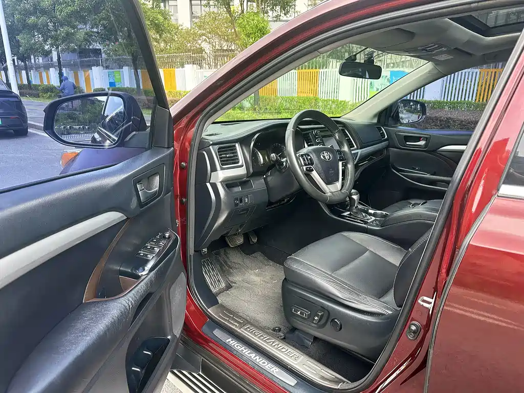 Toyota Highlander — миниатюра 13
