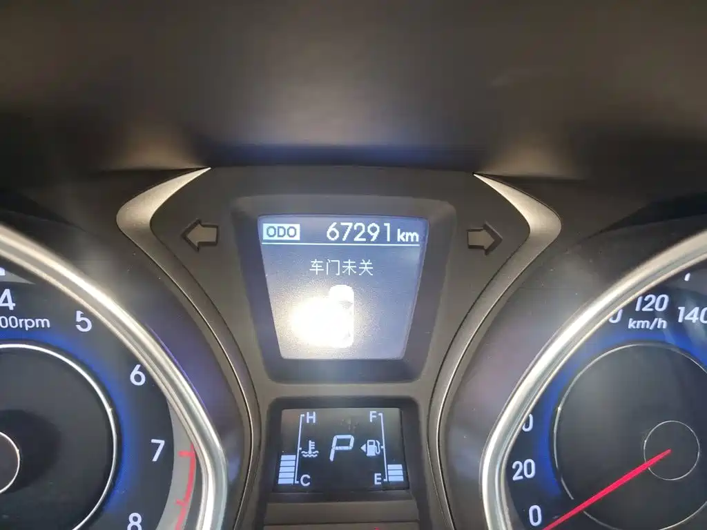 Hyundai Elantra Langdong — миниатюра 8