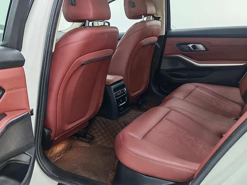 BMW 3 Series — миниатюра 8