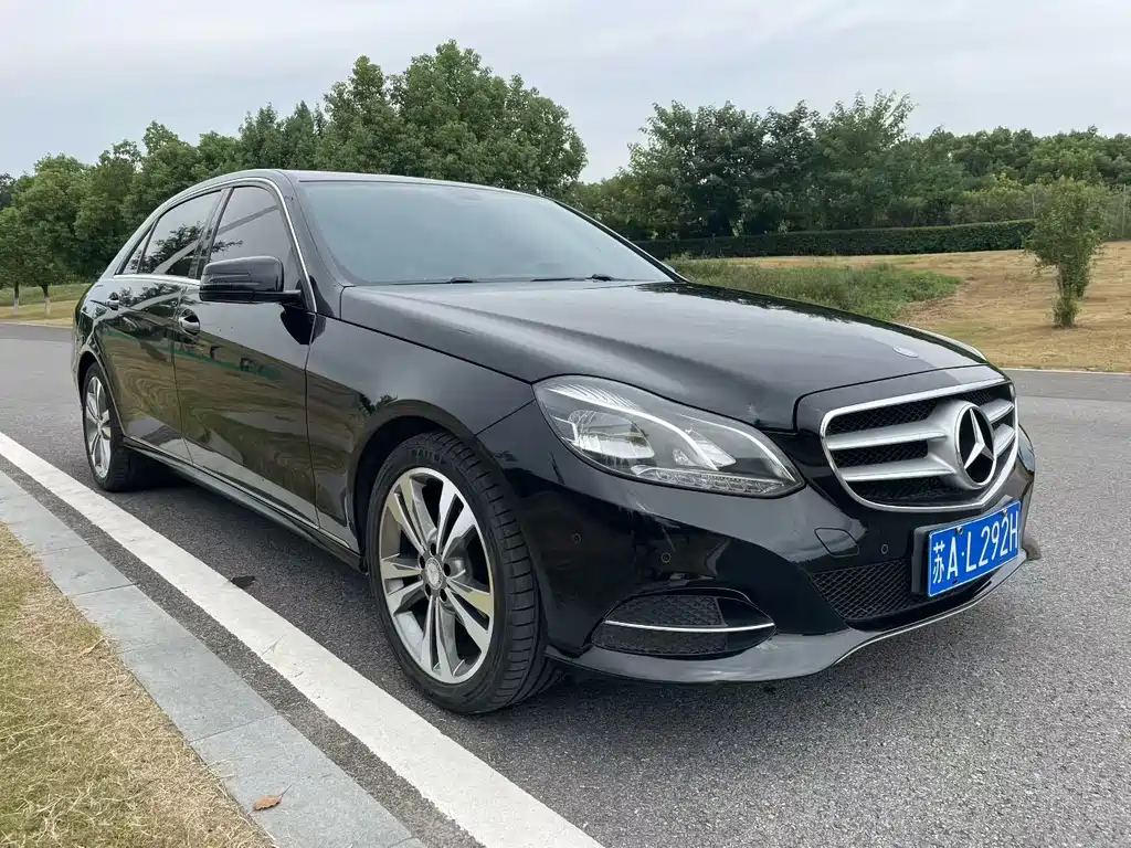 Mercedes-Benz E-Class — миниатюра 2