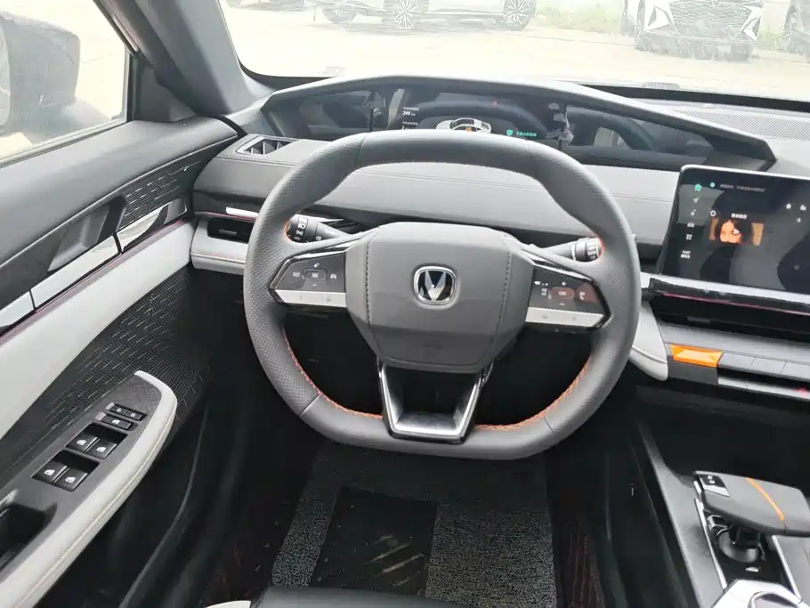 Changan UNI-V iDD — миниатюра 15