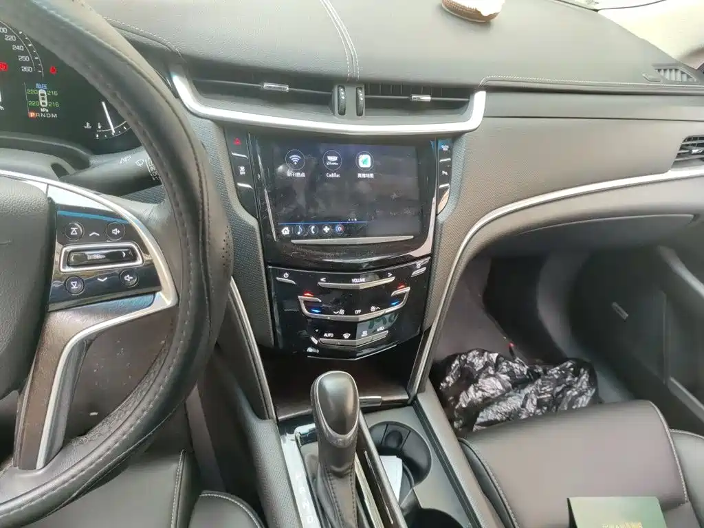 Cadillac XTS — миниатюра 6