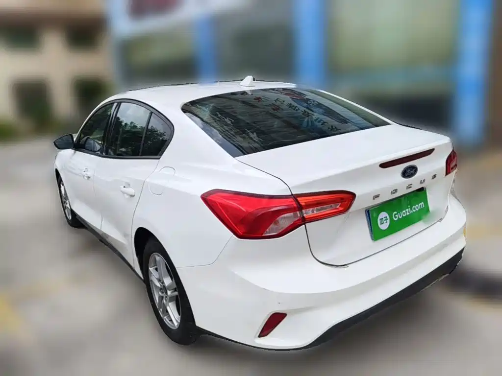 Ford Focus — миниатюра 25