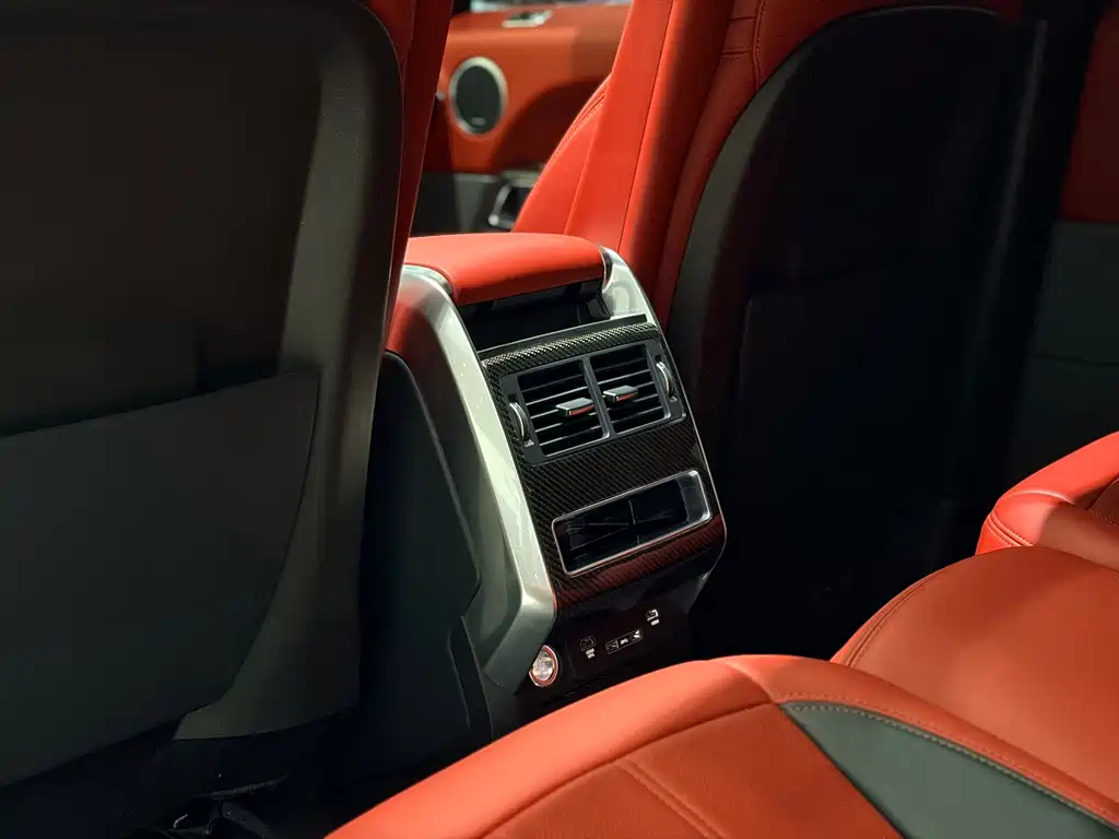 Land Rover Sport PHEV — миниатюра 14