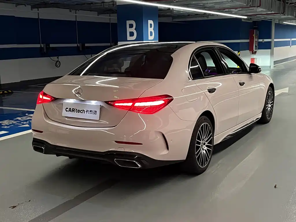Mercedes-Benz C-Class — миниатюра 18