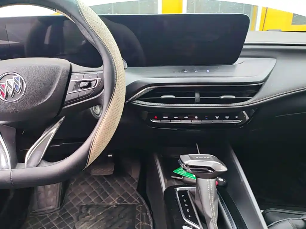 Buick Verano — миниатюра 10
