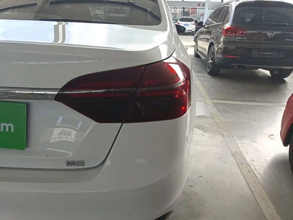 Geely Emgrand — миниатюра 8