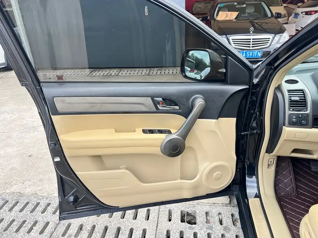 Honda CR-V — миниатюра 6