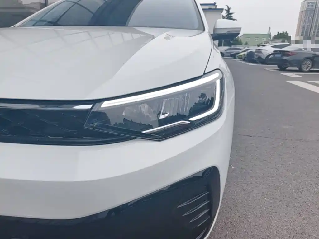 Volkswagen Lavida — миниатюра 24