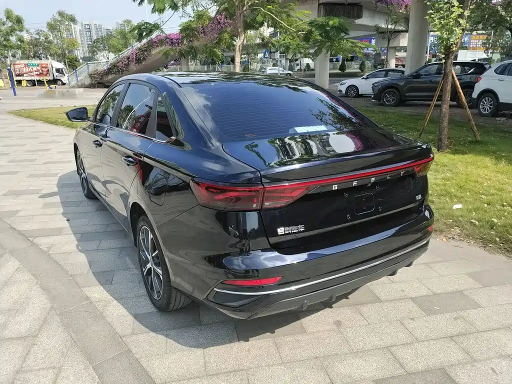 Geely Emgrand — миниатюра 8