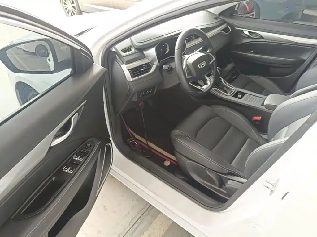 Geely Emgrand — миниатюра 16