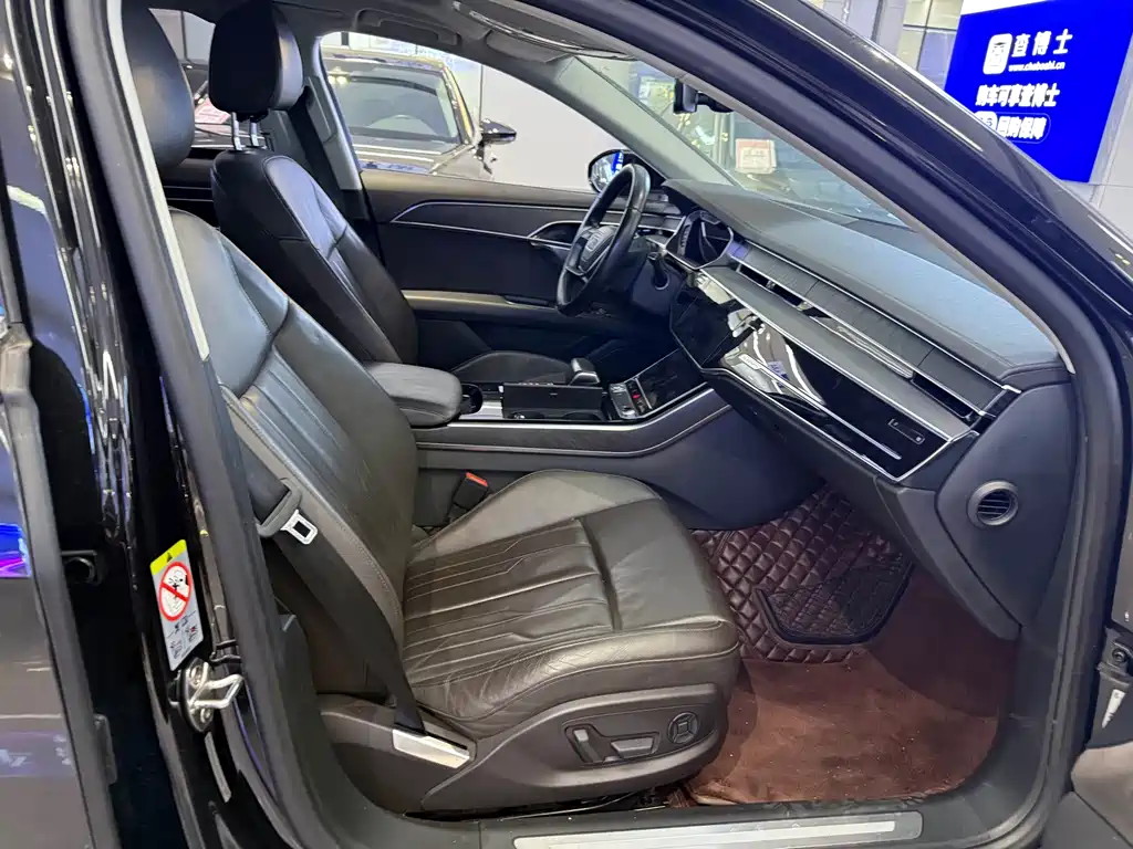 Audi A8 — миниатюра 6